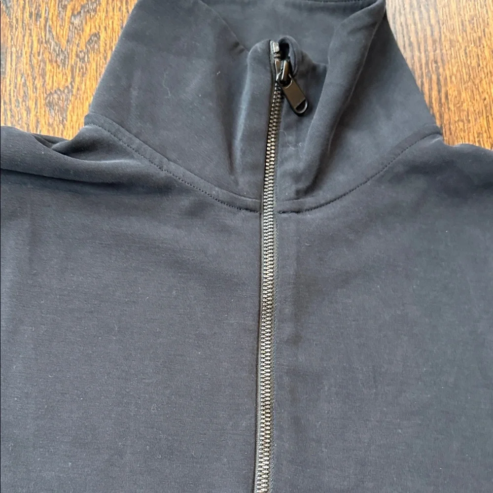 Athleta Seasoft Quarter Zip size medium - Picture 12 of 13